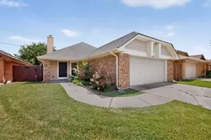 1157 Meadow Park Ln, Grand Prairie, TX 75052 - Photo 2