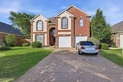 2808 N Camino Lagos, Grand Prairie, TX 75054 - Photo 2