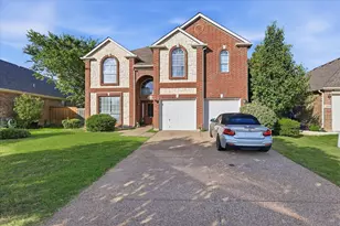 2808 N Camino Lagos, Grand Prairie, TX 75054 - Photo 2