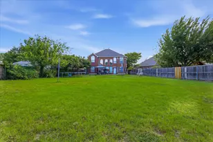 2808 N Camino Lagos, Grand Prairie, TX 75054 - Photo 36