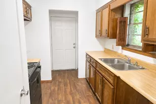 1860 W Kaufman St, Paris, TX 75460 - Photo 4