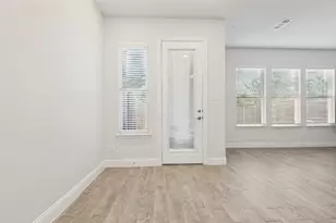 533 Hutchinson Ln, Lewisville, TX 75077 - Photo 14