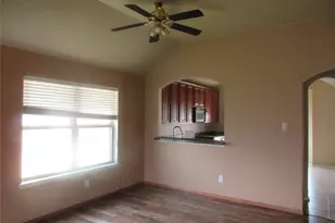 1100 Manhassett Ct, Fort Worth, TX 76140 - Photo 4
