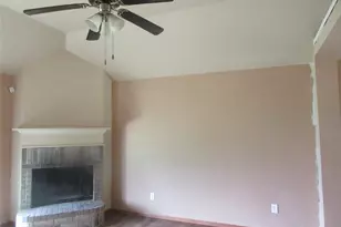1100 Manhassett Ct, Fort Worth, TX 76140 - Photo 2