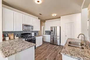 1464 Summerhill Dr, Carrollton, TX 75007 - Photo 4