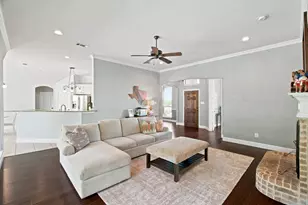 10224 Mustang Wells Dr, Fort Worth, TX 76126 - Photo 8