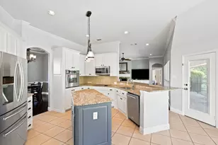 10224 Mustang Wells Dr, Fort Worth, TX 76126 - Photo 14