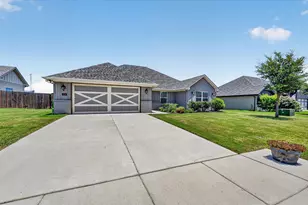 218 Rees Ave, Godley, TX 76044 - Photo 2