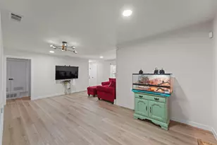 9209 Palisade Dr, Dallas, TX 75217 - Photo 8