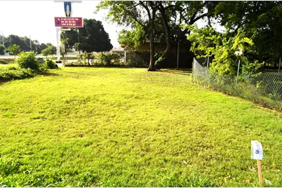 1708 Garden Drive, Dallas, TX 75215 - Photo 1