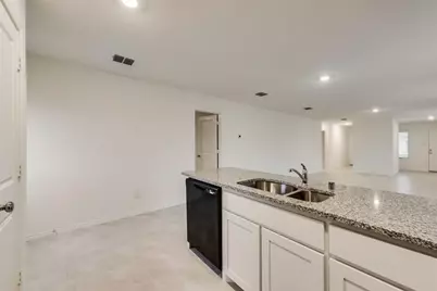 9724 Skyhawk Avenue, Fort Worth, TX 76179 - Photo 8