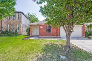 11916 Hickory Cir, Fort Worth, TX 76244 - Photo 2