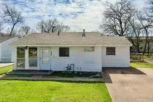 4042 Barksdale Ct, Dallas, TX 75211 - Photo 2