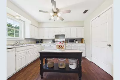 7574 St Hwy 64, Ben Wheeler, TX 75754 - Photo 14