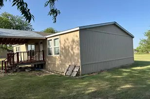 6105 Eagle Ct, Joshua, TX 76058 - Photo 2
