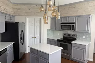 308 Riverwalk Ln, Irving, TX 75063 - Photo 8