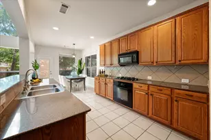 6945 Shoreview Dr, Grand Prairie, TX 75054 - Photo 18