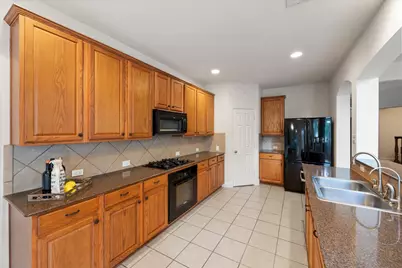 6945 Shoreview Drive, Grand Prairie, TX 75054 - Photo 16