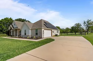 560 Wilson Bend Rd, Millsap, TX 76066 - Photo 10