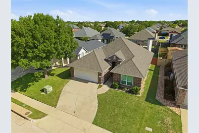 9025 River Falls Drive, Fort Worth, TX 76118 - Photo 36