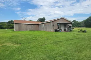 1609 Sweet Springs Rd, Weatherford, TX 76088 - Photo 2