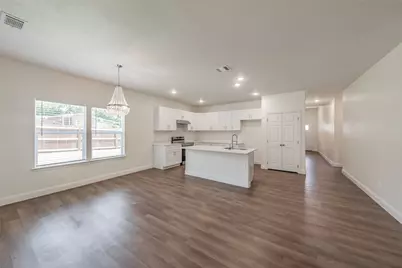 100 Round Hill Way, Runaway Bay, TX 76426 - Photo 18