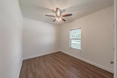 100 Round Hill Way, Runaway Bay, TX 76426 - Photo 22