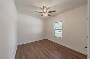 100 Round Hill Way, Runaway Bay, TX 76426 - Photo 22