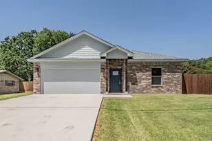 100 Round Hill Way, Runaway Bay, TX 76426 - Photo 1