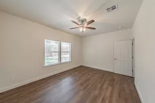 100 Round Hill Way, Runaway Bay, TX 76426 - Photo 34