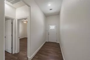 100 Round Hill Way, Runaway Bay, TX 76426 - Photo 10