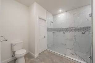 100 Round Hill Way, Runaway Bay, TX 76426 - Photo 36