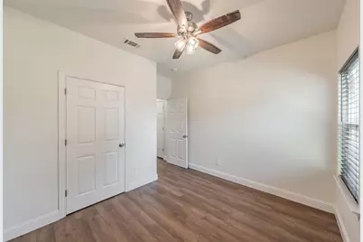 100 Round Hill Way, Runaway Bay, TX 76426 - Photo 30