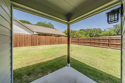 100 Round Hill Way, Runaway Bay, TX 76426 - Photo 4