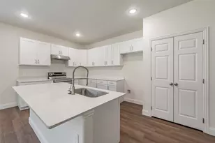 100 Round Hill Way, Runaway Bay, TX 76426 - Photo 14