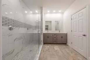 100 Round Hill Way, Runaway Bay, TX 76426 - Photo 38