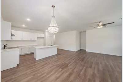 100 Round Hill Way, Runaway Bay, TX 76426 - Photo 16