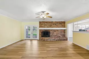 1600 S Timber Ct, Benbrook, TX 76126 - Photo 4