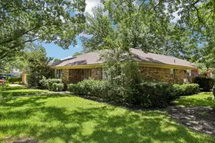 1600 S Timber Ct, Benbrook, TX 76126 - Photo 2