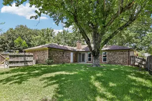 1600 S Timber Ct, Benbrook, TX 76126 - Photo 24