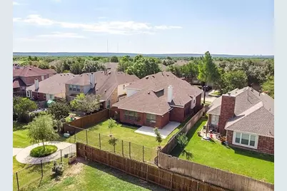 2468 Lakeland Drive, Grand Prairie, TX 75054 - Photo 40