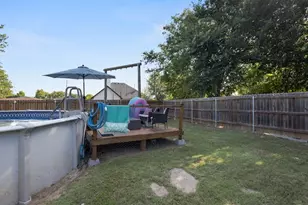 207 N Hubbard St, Alvord, TX 76225 - Photo 24