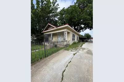 2405 Roosevelt Avenue, Fort Worth, TX 76164 - Photo 2