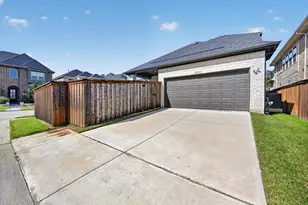 12991 Vinson Dr, Farmers Branch, TX 75234 - Photo 30