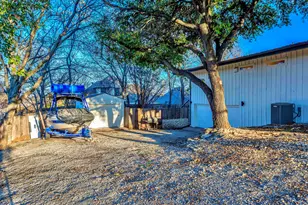 4901 Fairway Ct, De Cordova, TX 76049 - Photo 34