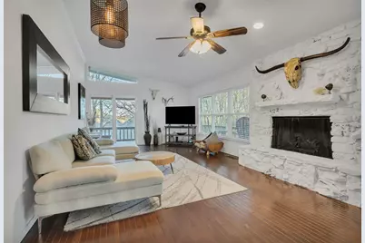 4901 Fairway Court, De Cordova, TX 76049 - Photo 10