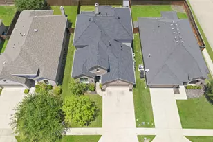 2687 Costa Mesa Dr, Little Elm, TX 75068 - Photo 6