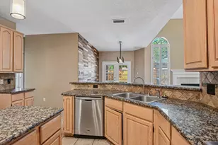 2225 Kings Forest Ln, Flower Mound, TX 75028 - Photo 10