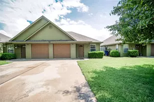 1026 W Coffin St, Denison, TX 75020 - Photo 1