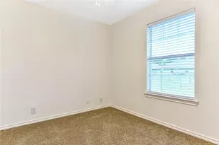 1026 W Coffin St, Denison, TX 75020 - Photo 14
